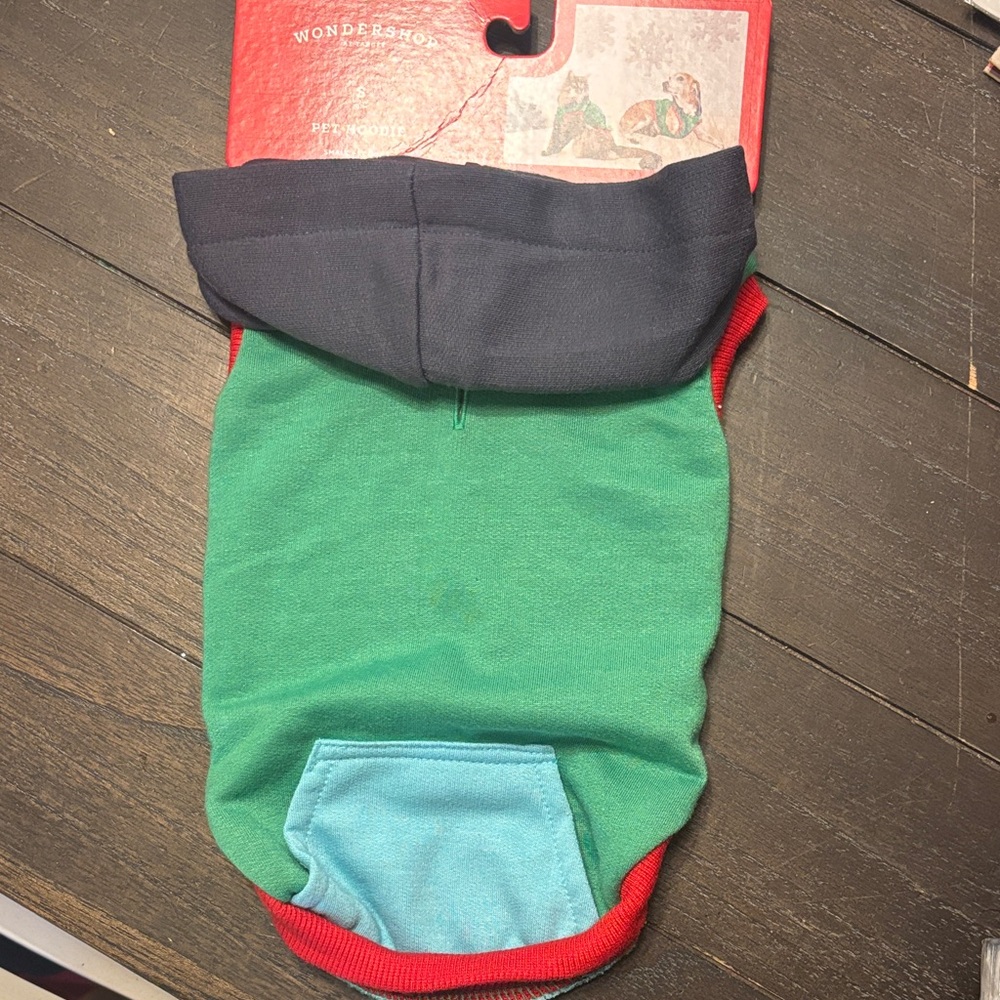 NWT Wondershop Festive Pet Hoodie in Green and Red